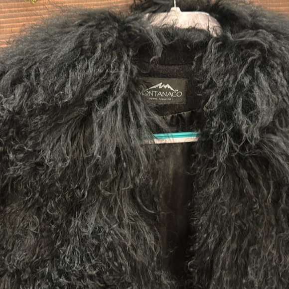 Montanaco black wool blend coat with Tibet fur collar and trim. Large - Picture 4 of 10